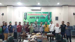 konferensi-pers-majelis-pengaw-kk