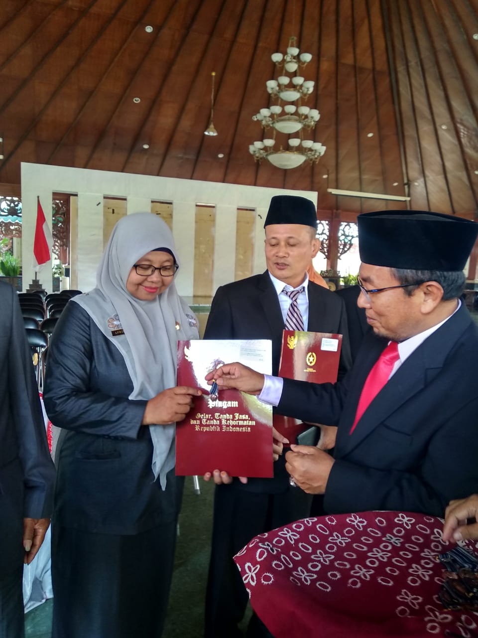 Redaksi Lead