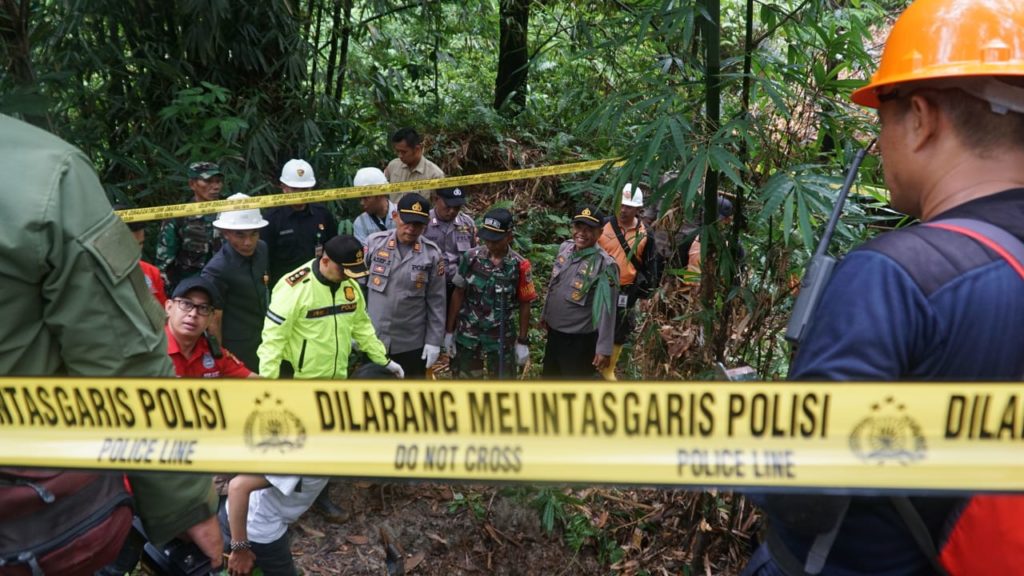 Polres Bogor, Lubang Gurandil Polres Bogor dan TNI, Lubang Tambang Emas Ilegal