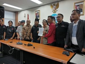Repdem Repdem, Tuntut RMOL Minta Maaf
