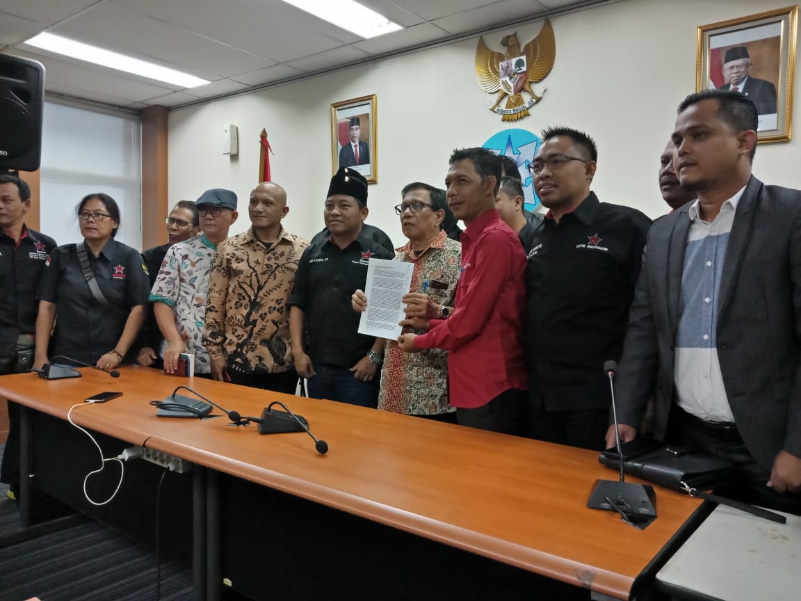 Repdem, Tuntut RMOL Minta Maaf