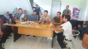 Warga Mediasi dengan pihak manajen perumahan bumi kartika, didampingi unsur Muspika