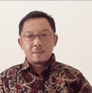 Dr. Bambang Wahyu Artikel, Demokrasi