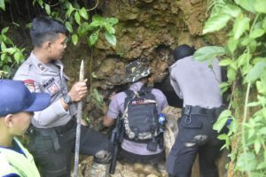 tambang liar Aparat gabungan, penertiban lubang penambang liar, nanggung, bogor