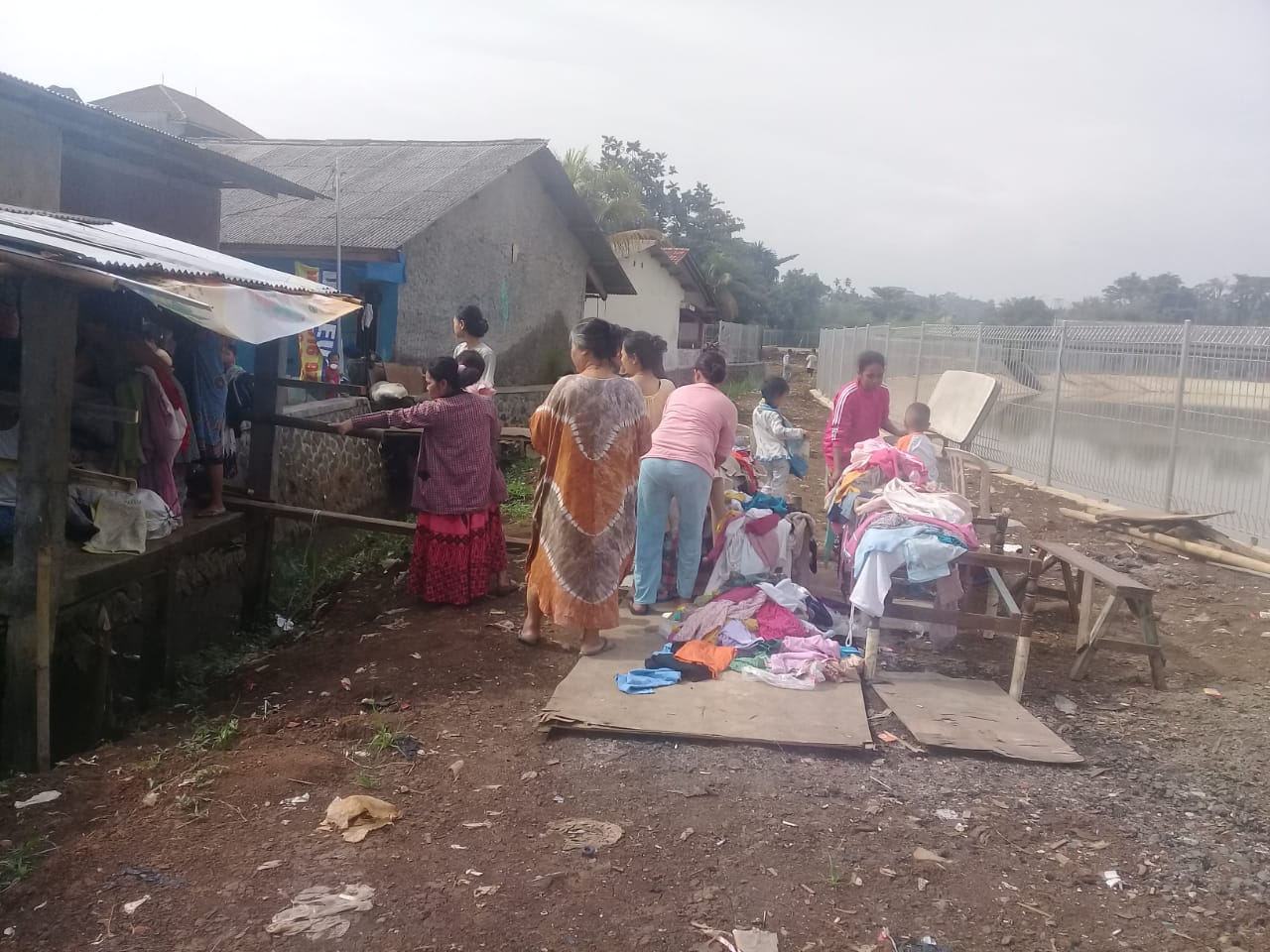 Warga Kampung Keramat, Kolam Retensi, Banjir