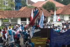 Buruh Demo DPRD Kota Bogor Buruh, SPN, DPRD Kota Bogor, Omnibus Law