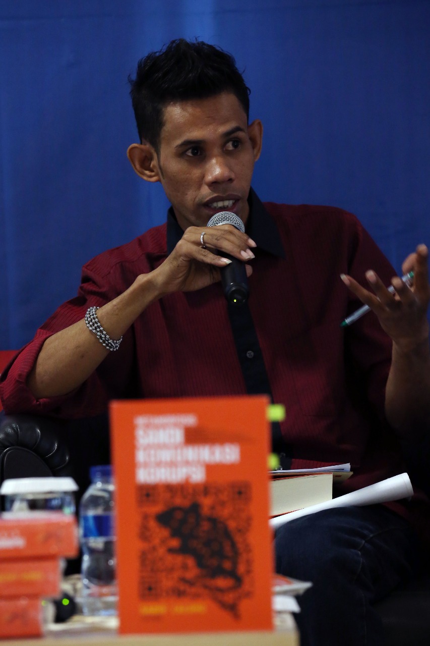 Sabir Laluhu, Sadli, antara Profesi, Hak Masyarakat, dan Penguasa