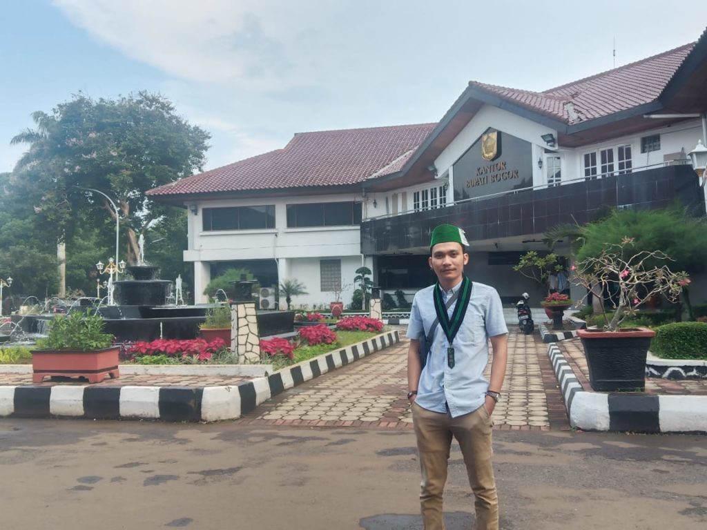 Hendi Sujana, HMI Cabang Bogor HMI, Pemda Bogor, Stadiun Pakansari, 300 Miliar