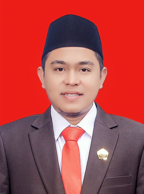 Ali Masykur CXalon JPT, Bupati, Pamekasan, Profesional