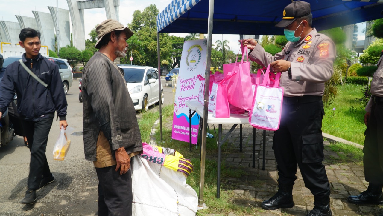 Polres Bogor, Sat Binmas, Sembako, Covid-19