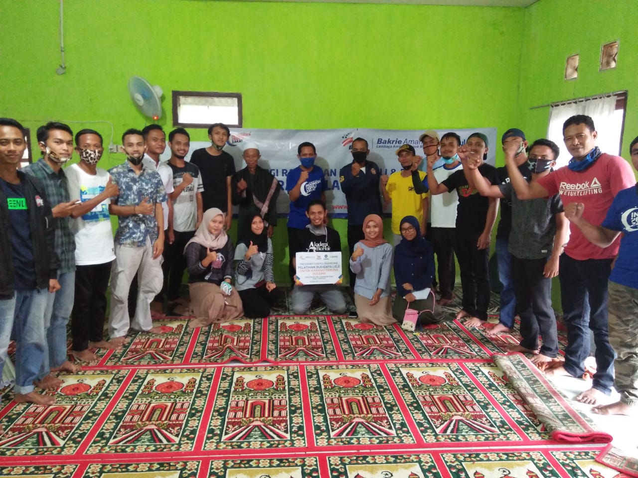 Karangtaruna, Darut Tauhid santunan, yatim