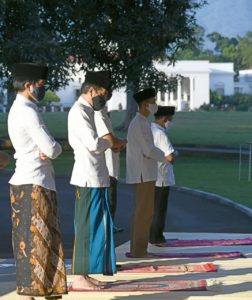 Presiden Presiden, Shalat, Idul Fitri