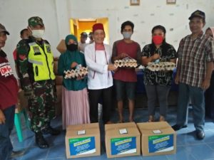 Babinsa Desa Sukawening Babinsa, Desa Sukawening, Banprov, Covid-19