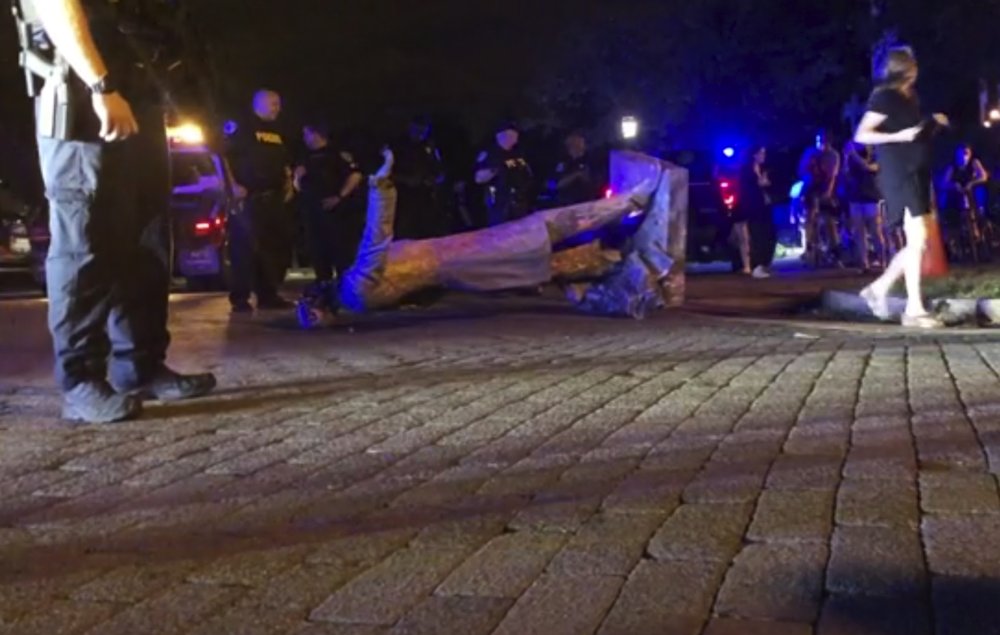 Demonstran, Black Lives Matter, Patung, Jefferson Davis