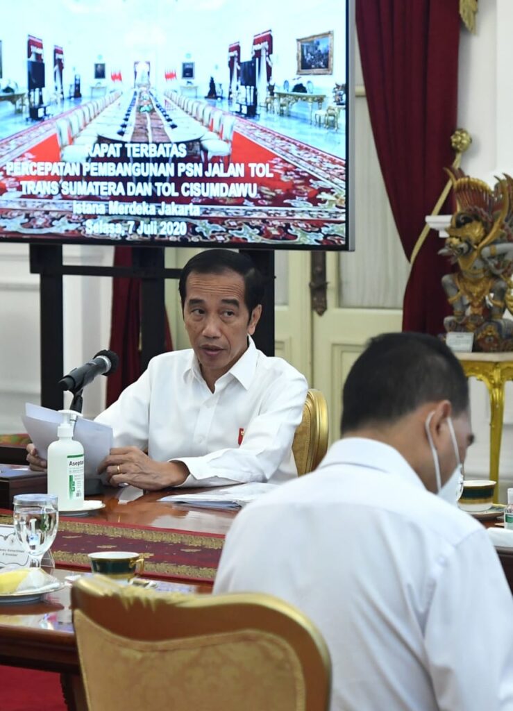 Presiden Joko Widodo Presiden, Rapat terbatas, Pembangunan, Tol, Ekonomi
