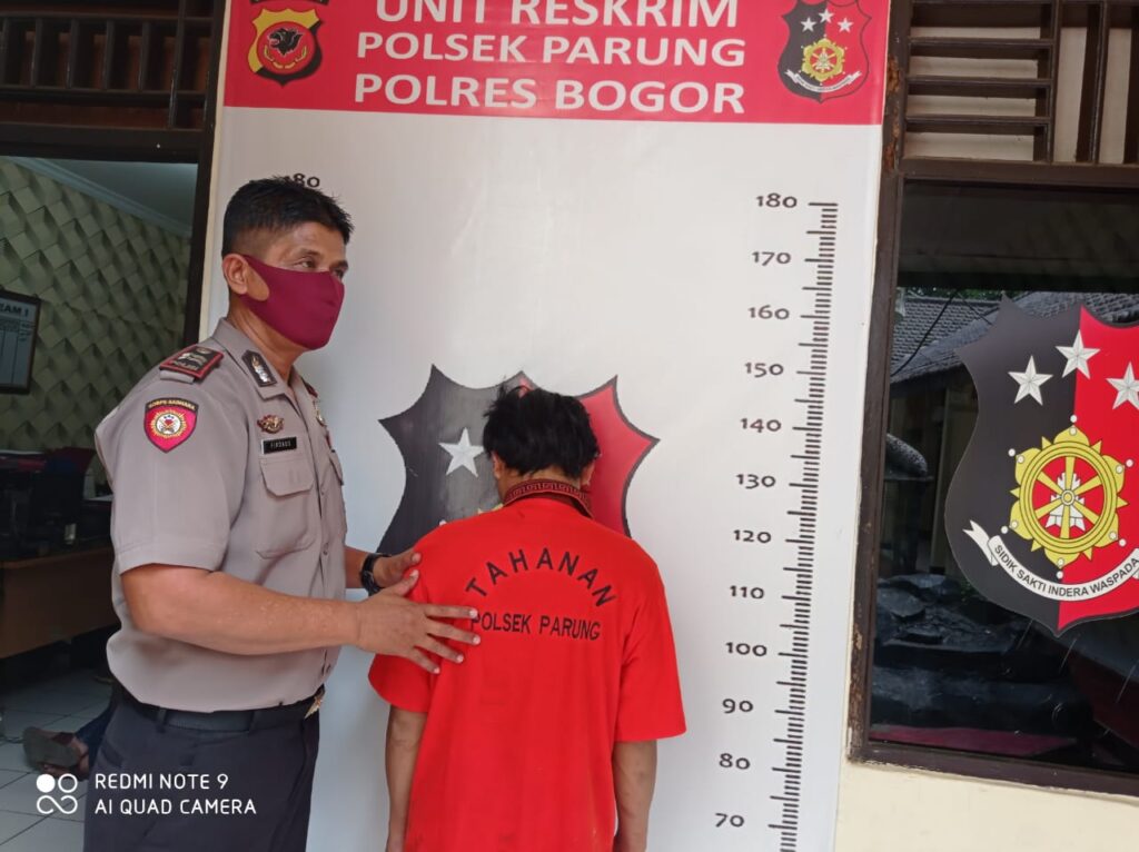 Pelaku pencurian di Indomaret Ciseeng Pencurian, Indomaret, Ciseeng, Polsek Parung, Polres Bogor
