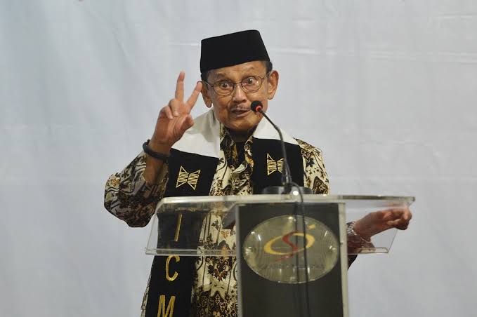 BJ Habibie, ICMI,