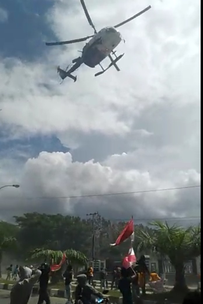 Demonstrasi, Mahasiswa, Kendari, Helikopter