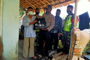 Warga Petir Tersentuh 450 Paket Bansos dari AKABRI 89 Petir, Bansos, AKABRI