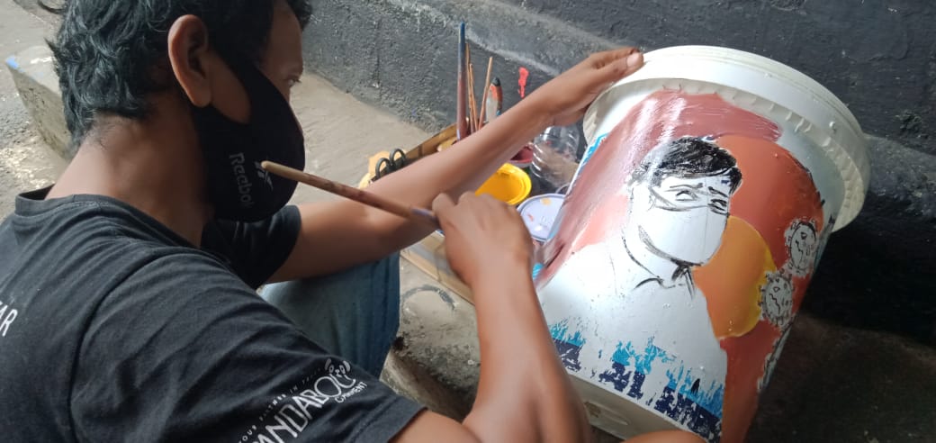Kreatif, Limbah, Ember, Karya, Pandemi