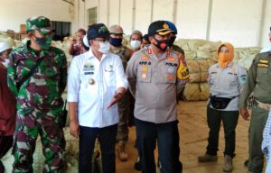 Harga Melebihi BEP, Bupati Pamekasan Sidak ke Gudang Tembakau Harga, BEP, Pamekasan, Sidak, Tembakau