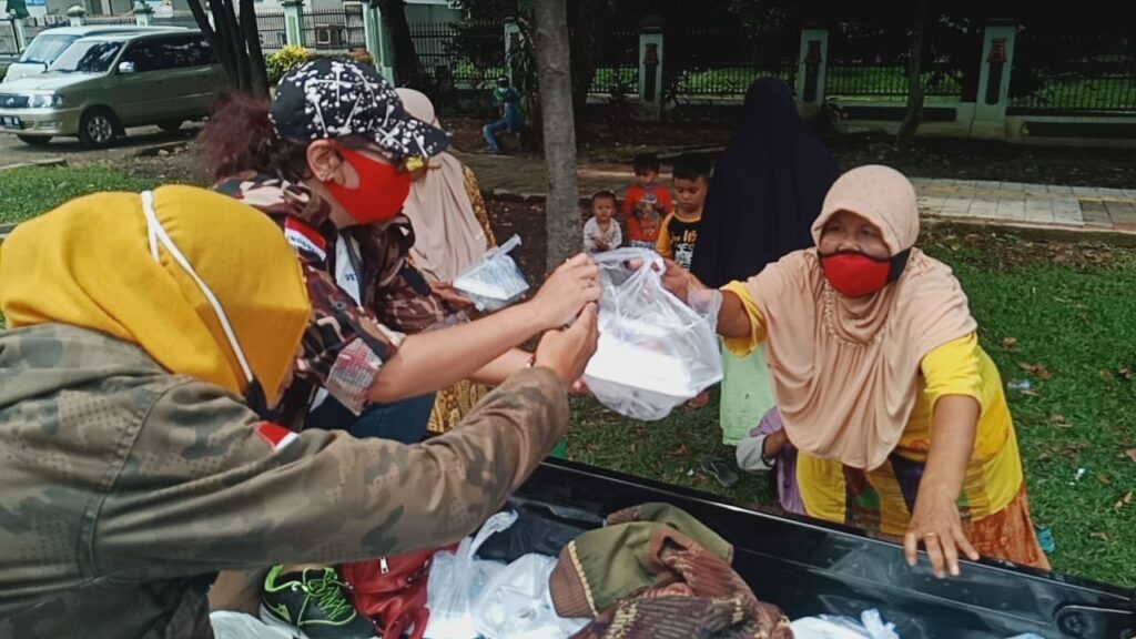 Maulid dan Sumpah Pemuda: Sayap FKPPI Bagikan Makan Gratis ke Warga Maulid, Sumpah Pemuda, FKPPI, Makan