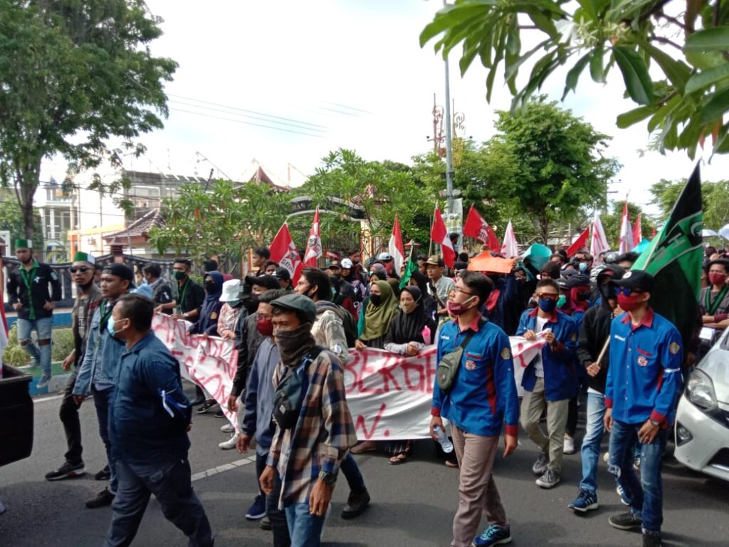 Mahasiswa Bangkalan Kembali Demo Tolak Omnibus Law Mahasiswa, Bangkalan, Demonstrasi, Omnibus Law