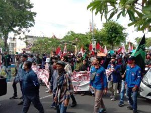 Mahasiswa Bangkalan Kembali Demo Tolak Omnibus Law Mahasiswa, Bangkalan, Demonstrasi, Omnibus Law