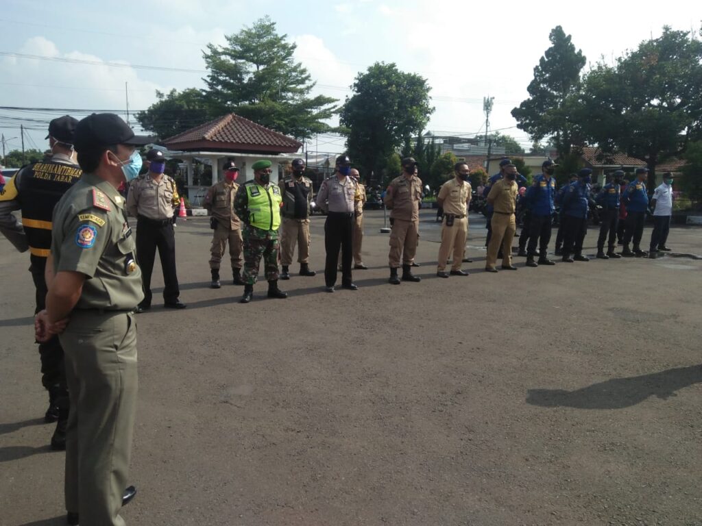 Tekan Covid-19, Petugas Gabungan Rutin Gelar Razia di Ciomas Covid-19, Petugas, Gabungan, Razia di Ciomas