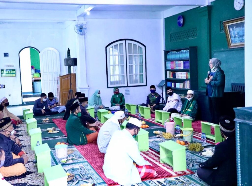 Hari Santri: Ade Yasin Hadiri 'Mapay Lembur' hingga Silaturrahim ke Kyai Hari Santri, Ade Yasin, Mapay Lembur, Silaturrahim, Kyai