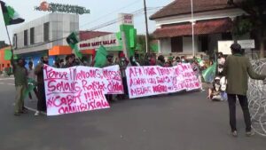 Demo di Istana Bogor, HMI MPO Tolak Omnibus Law Demonstrasi, Istana Bogor, HMI MPO, Omnibus Law