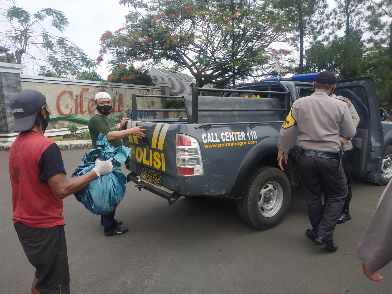 Cilebut, Mayat, Bayi, Sampah