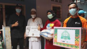 Dedie Rachim Apresiasi Pembagian Sembako di Kampung Labirin Dedie Rachim, Apresiasi, Sembako, Kampung Labirin