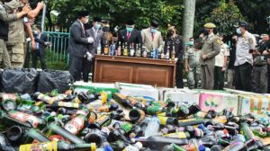 100 Hari Kerja, Kasatpol Kabupaten PP Bogor Musnahkan 15.266 Botol Miras Satpol PP, Kabupaten Bogor, Miras