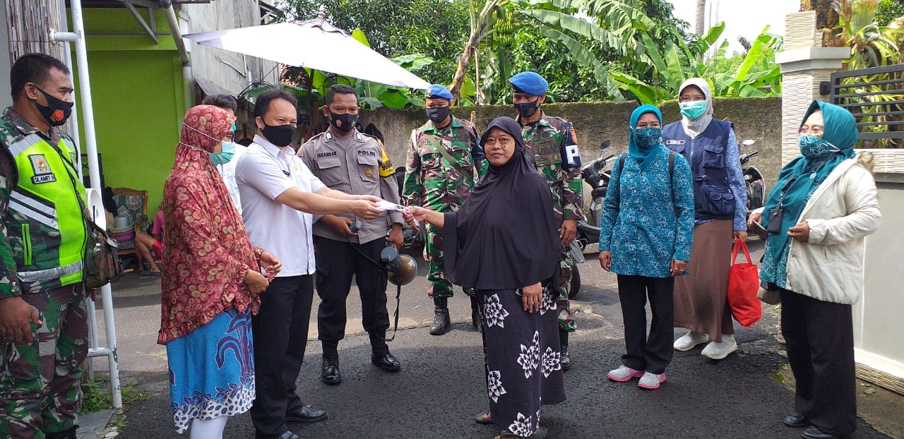 Kelurahan Ciparigi, Masker, Warga, Prokes