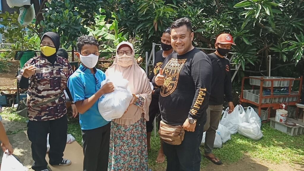 Gandeng YBM PLN, Bikers FKPPI Bagikan Sembako ke Yatim dan Jompo YBM PLN, Bikers FKPPI, Sembako,Yatim, Jompo