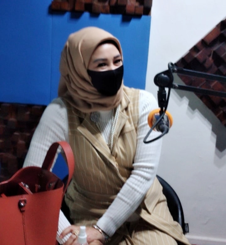 Intrik dan Politik Intrik, Politik, Ryanti