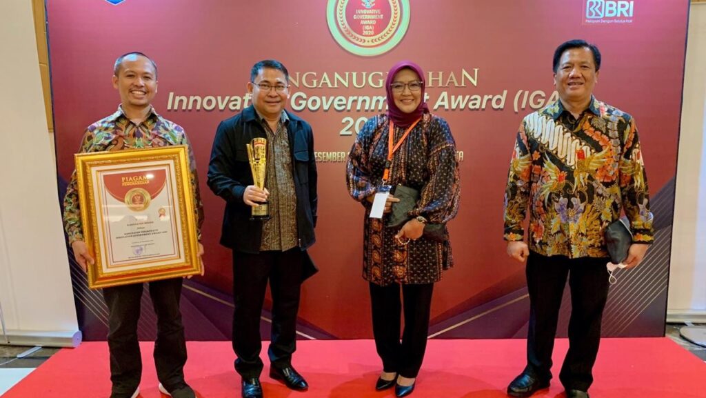 IGA 2020: Ade Yasin Terima Penghargaan Pemda Terinovatif IGA 2020, Ade Yasin, Penghargaan, Pemda Terinovatif