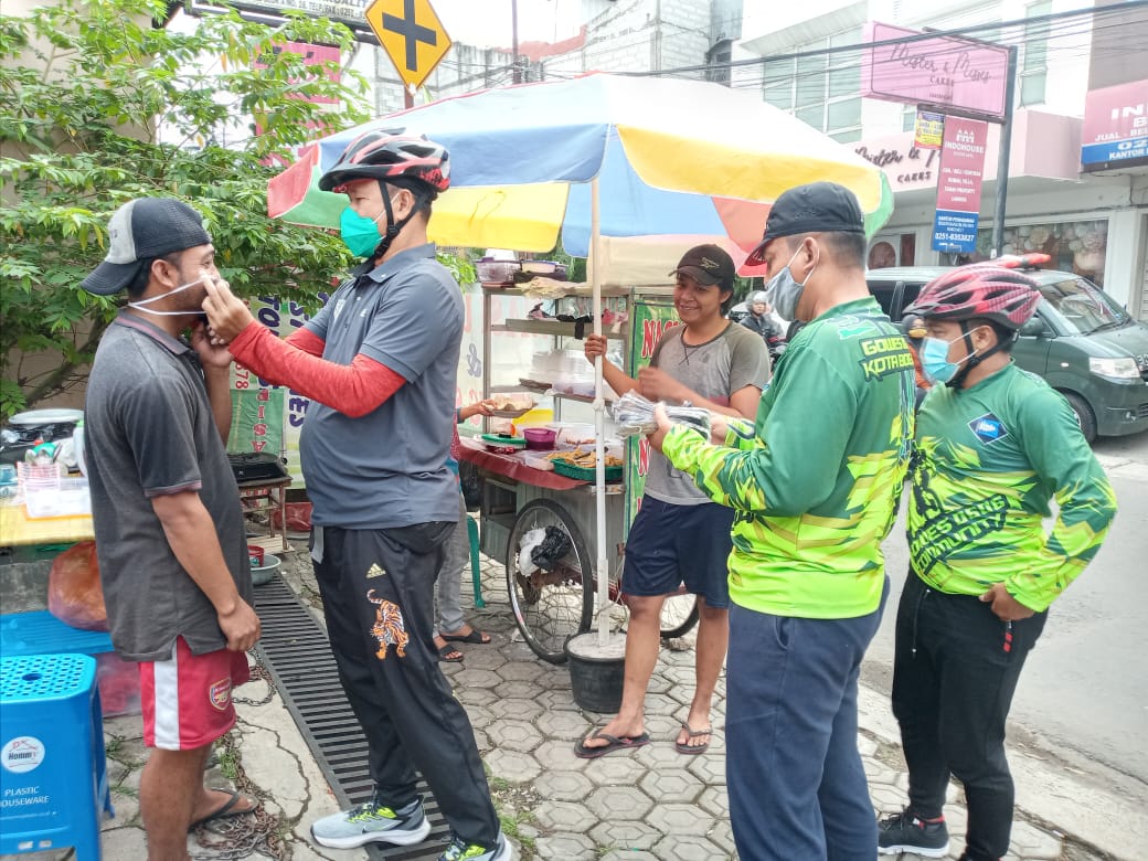 Danrem 061, Achmad Fauzi, Sepeda, Masker