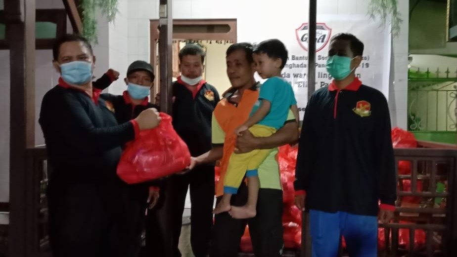 Gandeng GSJA, PGN Bagikan Sembako untuk Warga GSJA, PGN, Sembako, Warga