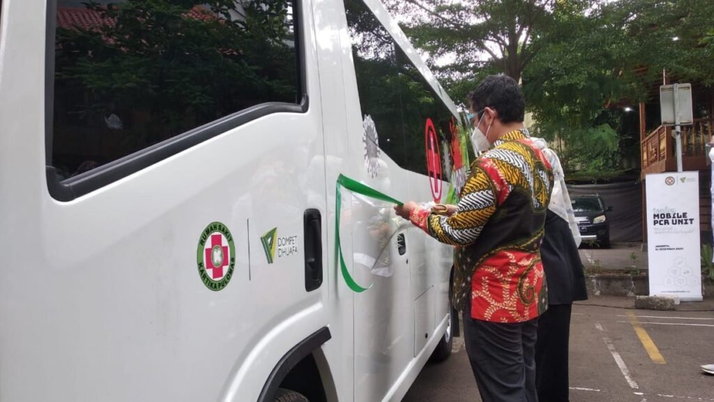 Mobile PCR Unit sebagai Kado Penghujung Tahun 2020 Mobile PCR, Kado, Covid-19, Tahun Baru