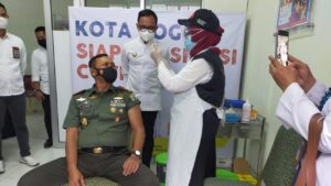 Danrem dan Forkopimda Kota Bogor ikuti Vaksinasi Perdana Danrem 061, Forkopimda, Kota Bogor, Vaksin,