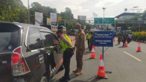 Masih Zona Merah, Kawasan Puncak Kembali Diperketat Zona Merah, Puncak, Polres Bogor