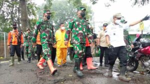 Banjir di Puncak, Pangdam Minta Jajarannya Terus Membantu Banjir, Puncak, Pangdam