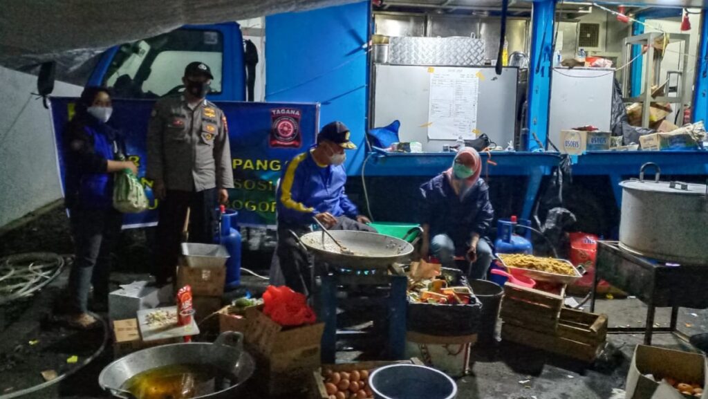 Patroli Masif, Polsek Cisarua Jaga Keamanan Rumah Pengungsi Banjir Puncak Patroli, Polsek Cisarua, Pengungsi, Banjir Puncak