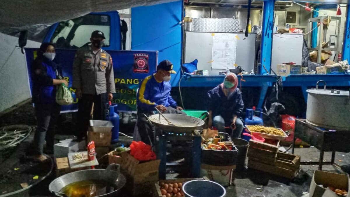 Patroli, Polsek Cisarua, Pengungsi, Banjir Puncak