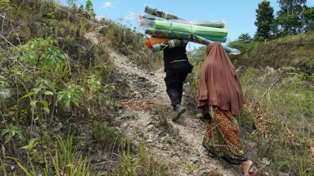 Tempuh Jalan Terjal, TIM DMC DD Dirikan Sarana Ibadah untuk Korban Gempa Sulbar Jalan Terjal, DMC DD, Sarana Ibadah, Gempa Sulbar