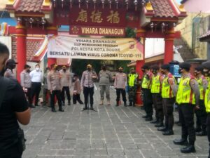 Bagikan 5.000 Masker, Kapolresta Bogor: Masyarakat Harus Patuh Prokes Satgas PPKM, Masker, Kapolresta Bogor, Protokol Kesehatan