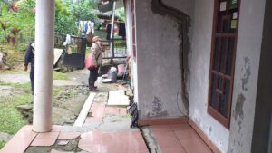 Pergeseran Tanah di Bojong Koneng, 10 Keluarga Dievakuasi Pergeseran Tanah, Bojong Koneng, Babakan Madang, Evakuasi