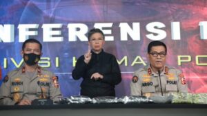 HRS dan 5 Lainnya Diserahkan ke Kejaksaan HRS, Kejagung, Polri
